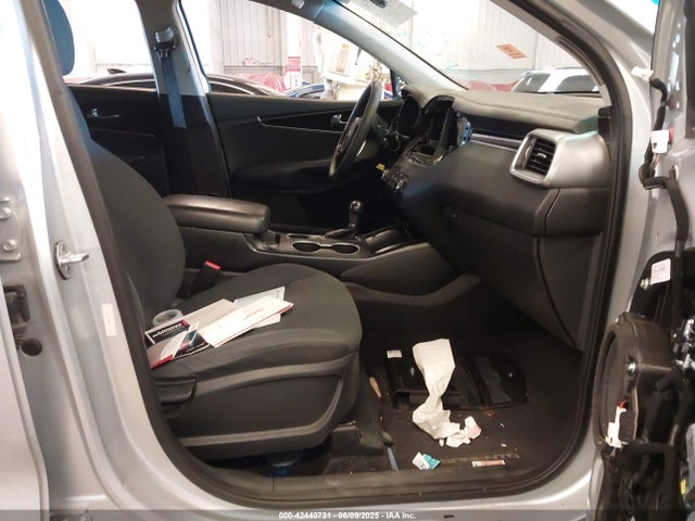 5XYPG4A38HG215755 KIA Sorento