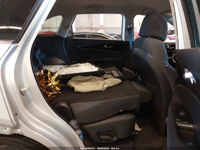 5XYPG4A38HG215755 KIA Sorento