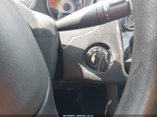 2012 CHRYSLER 200 1C3CCBABXCN305890 Photo 10