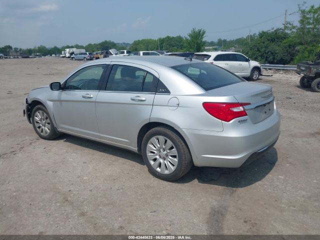 2012 CHRYSLER 200 1C3CCBABXCN305890 Photo 2