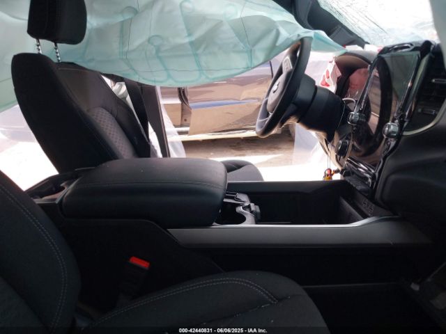2025 RAM 1500 1C6SRFFP4SN560686 Photo 4