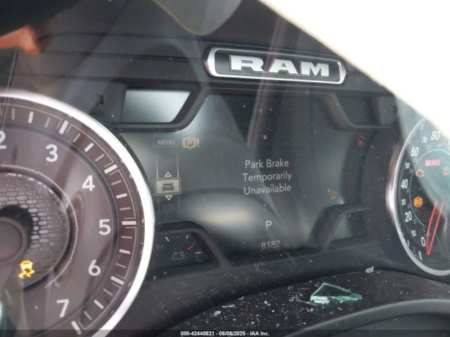 2025 RAM 1500 1C6SRFFP4SN560686 Photo 6