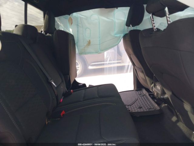 2025 RAM 1500 1C6SRFFP4SN560686 Photo 7
