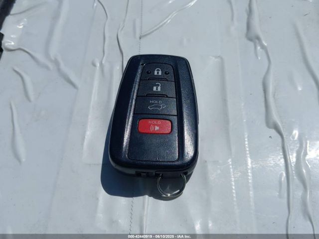 2T3E6RFV1MW010758 Toyota Rav4 Hybrid Xse