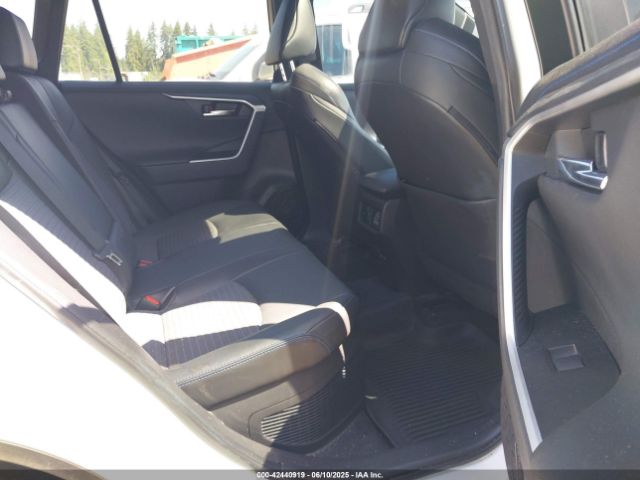 2T3E6RFV1MW010758 Toyota Rav4 Hybrid Xse