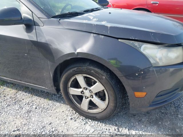 1G1PC5SB8E7303536 Chevrolet Cruze 1lt Auto