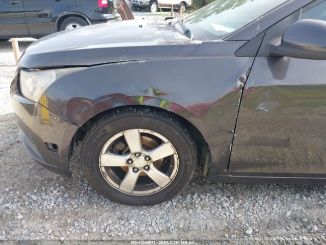 1G1PC5SB8E7303536 Chevrolet Cruze 1lt Auto
