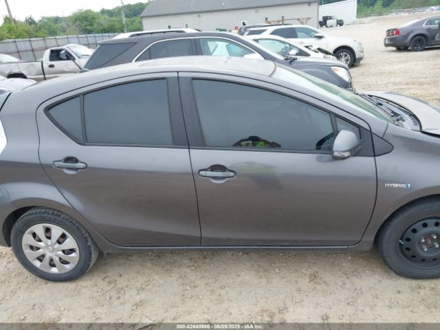 JTDKDTB33E1084788 Toyota Prius C Four/one/three/two