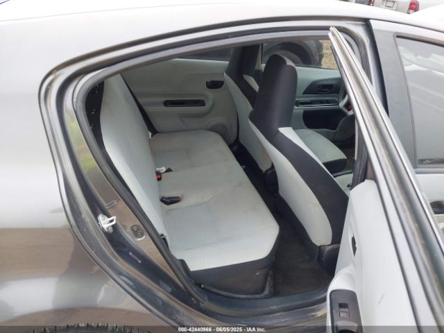 JTDKDTB33E1084788 Toyota Prius C Four/one/three/two