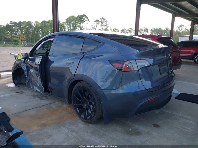 2023 TESLA MODEL Y 7SAYGAEE9PF621681 Photo 2