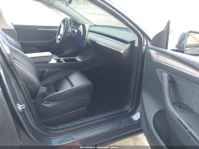 2023 TESLA MODEL Y 7SAYGAEE9PF621681 Photo 4