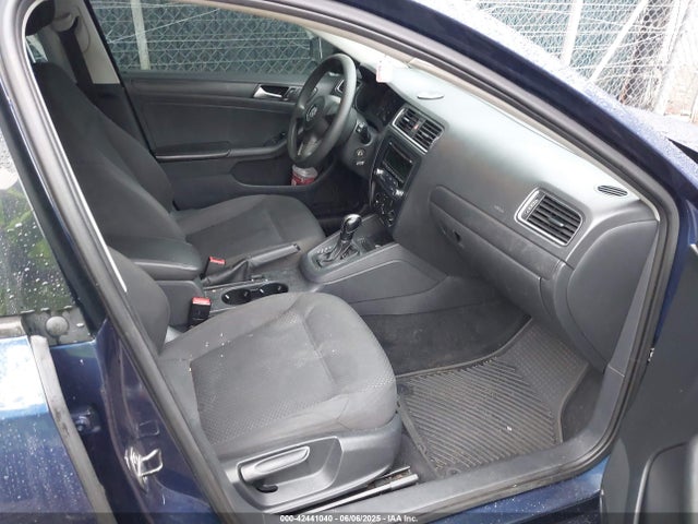 3VW2K7AJ0EM320309 Volkswagen Jetta 2.0l S