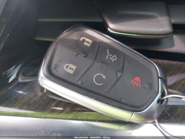 2019 CADILLAC XT5 1GYKNARS6KZ176080 Photo 10