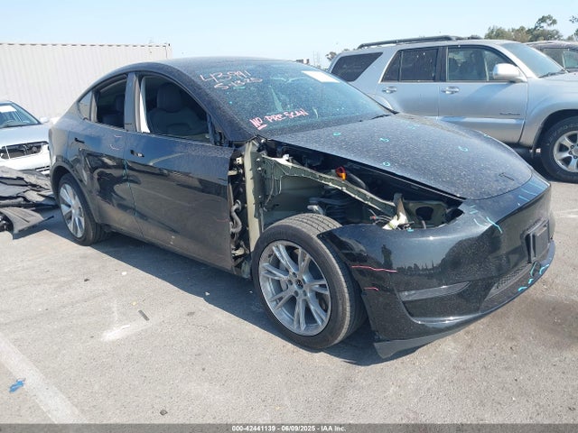 2023 TESLA MODEL Y 7SAYGDEE7PA092326 Photo 0