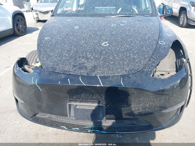2023 TESLA MODEL Y 7SAYGDEE7PA092326 Photo 9