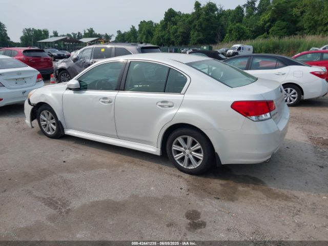 2011 SUBARU LEGACY 4S3BMBC67B3249857 Photo 2