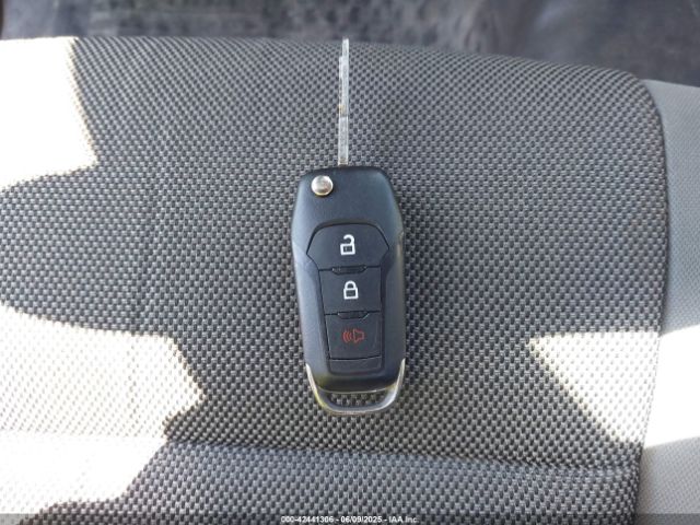 1FTNF1EF5GKD97047 Ford 2016