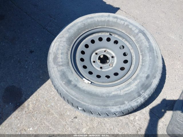 1FTNF1EF5GKD97047 Ford 2016