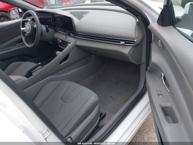 KMHLM4DG6RU697014 Hyundai ELANTRA SEL