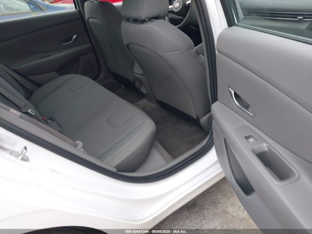 KMHLM4DG6RU697014 Hyundai ELANTRA SEL