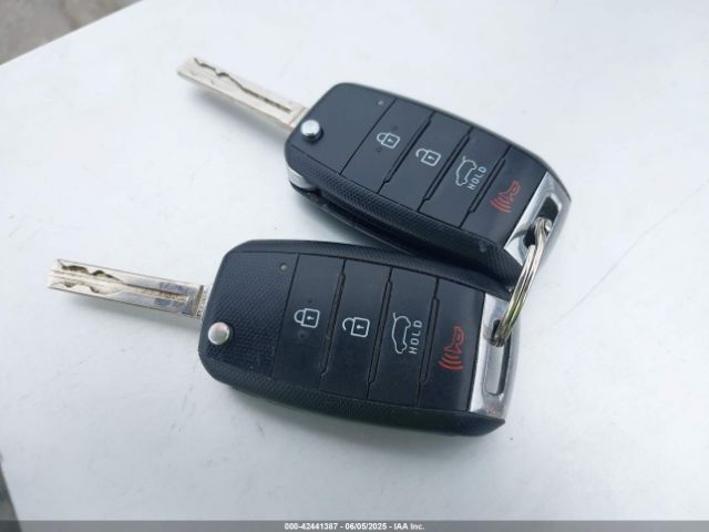 KNDJN2A24H7439951 KIA Soul