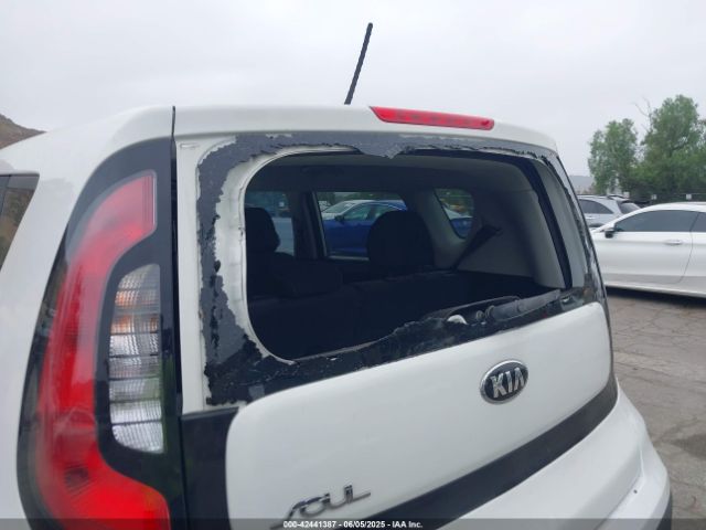 KNDJN2A24H7439951 KIA Soul