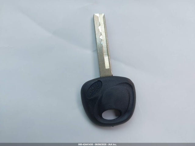 KMHCT5AE1GU261082 Hyundai ACCENT SE