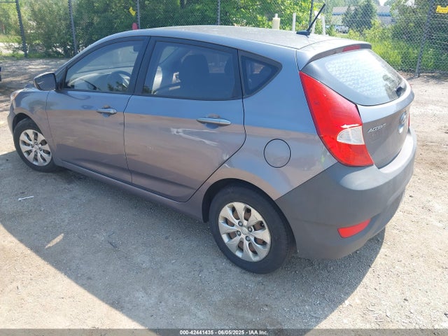 KMHCT5AE1GU261082 Hyundai ACCENT SE