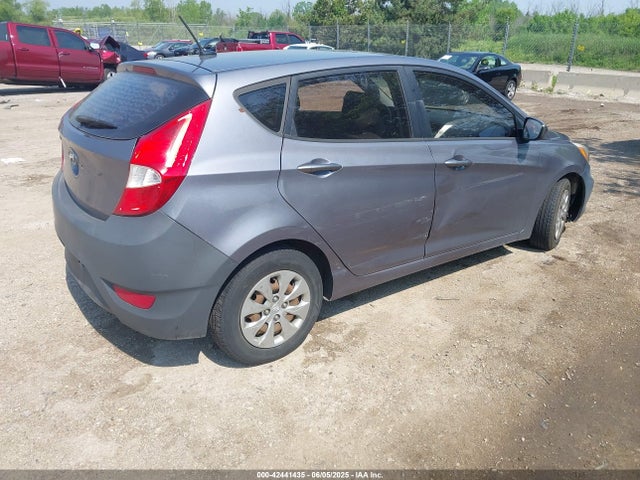 KMHCT5AE1GU261082 Hyundai ACCENT SE
