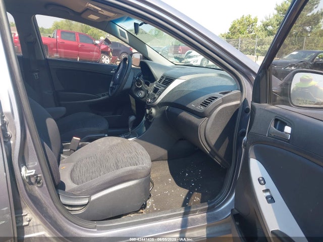 KMHCT5AE1GU261082 Hyundai ACCENT SE