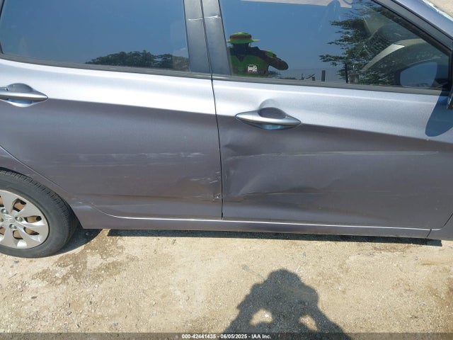KMHCT5AE1GU261082 Hyundai ACCENT SE