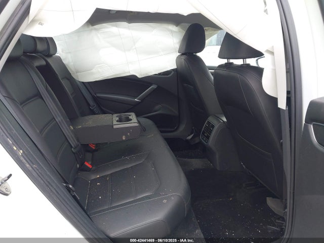1VWGT7A30HC000658 Volkswagen 1.8 tsi