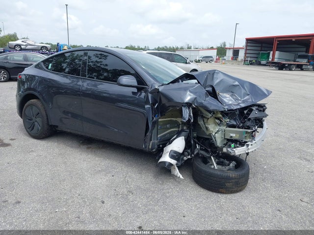 2026 TESLA MODEL Y 7SAYGDEE4TA381514 Photo 0