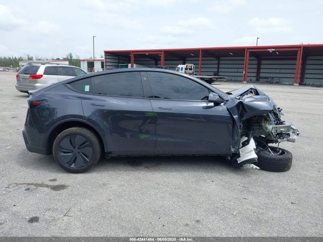 7SAYGDEE4TA381514 Tesla Model Y