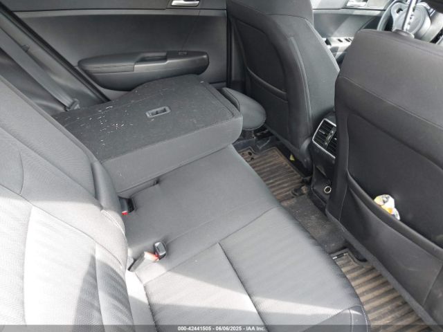 KNDPMCAC3H7280643 KIA Sportage Lx