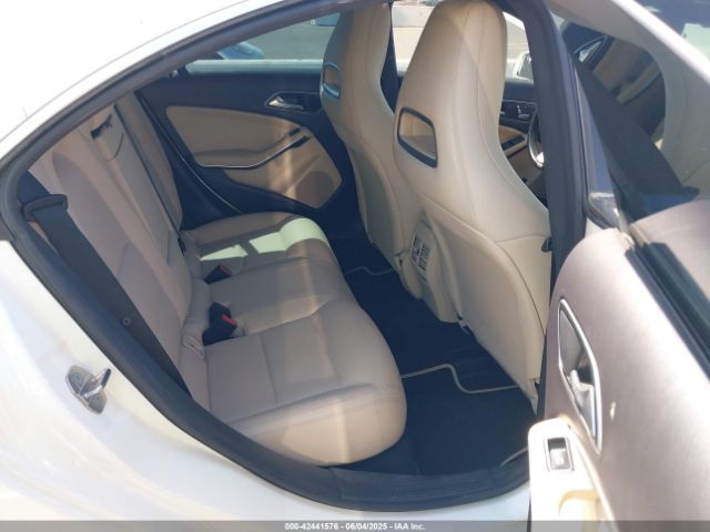 WDDSJ4EB4KN719271 Mercedes-Benz CLA 250