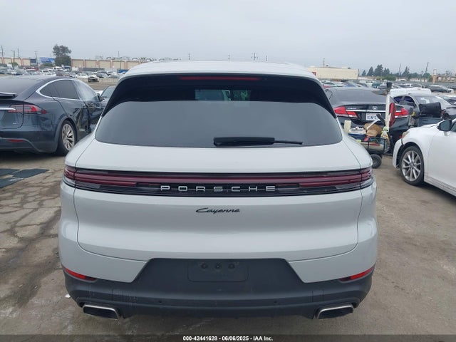 Porsche Cayenne 2024 WP1AA2AY0RDA14504 Image 17