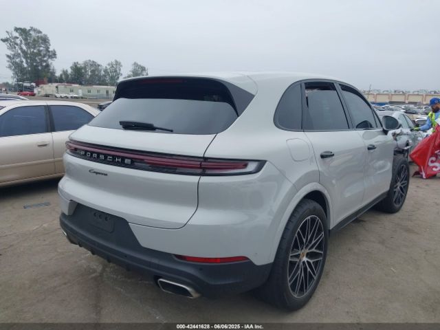 2024 PORSCHE CAYENNE WP1AA2AY0RDA14504 Photo 3