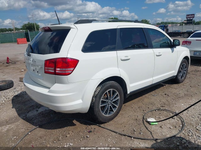 Dodge 2018 2018 3C4PDCAB9JT535272 Image 4