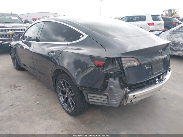2020 TESLA MODEL 3 5YJ3E1EA5LF705081 Photo 2
