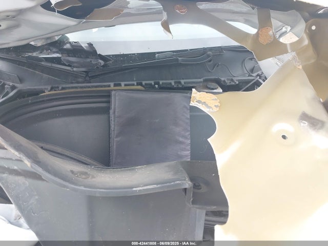 2021 TESLA MODEL Y 5YJYGAEE9MF117429 Photo 9