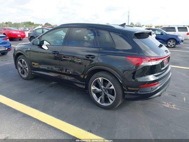 2024 AUDI Q4 E-TRON WA1LUBFZ1RP066445 Photo 2