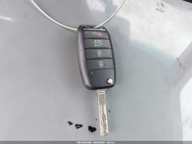 KNDJP3A5XG7352628 KIA SOUL +