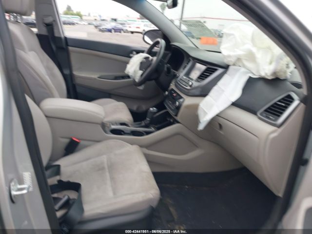 2018 HYUNDAI TUCSON KM8J33A26JU743491 Photo 4