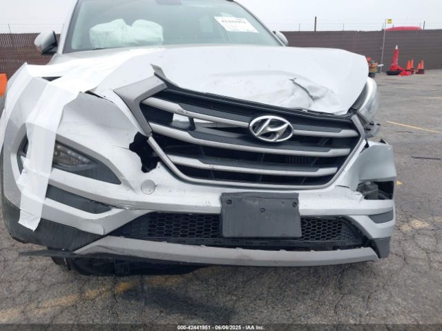 2018 HYUNDAI TUCSON KM8J33A26JU743491 Photo 5