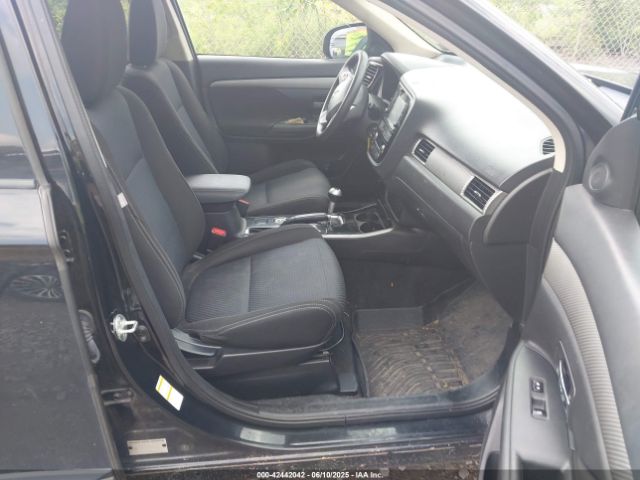 2018 MITSUBISHI OUTLANDER JA4AZ3A36JJ006251 Photo 4