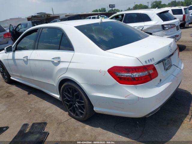 2013 MERCEDES-BENZ E 350 WDDHF5KB2DA742547 Photo 2