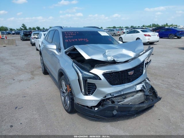 2019 CADILLAC XT4 1GYFZER44KF164901 Photo 0