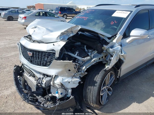 2019 CADILLAC XT4 1GYFZER44KF164901 Photo 5