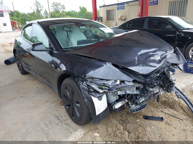 2025 TESLA MODEL 3 5YJ3E1EAXSF905176 Photo 0